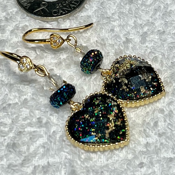 🖤Pretty dangle-glitter black heart earrings —-Gold NWOT - Picture 4 of 13